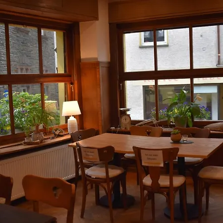 Landgasthof Zur Sonne 招待所 3*