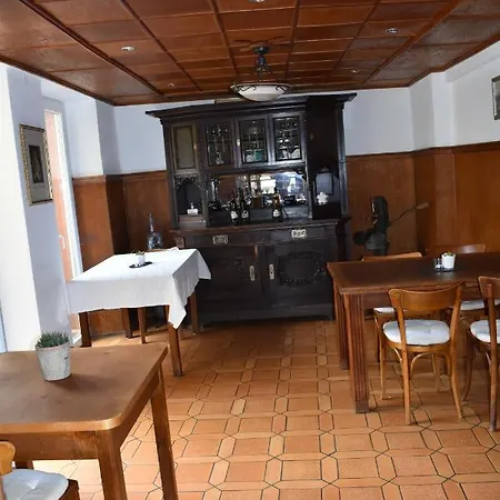 Landgasthof Zur Sonne 招待所