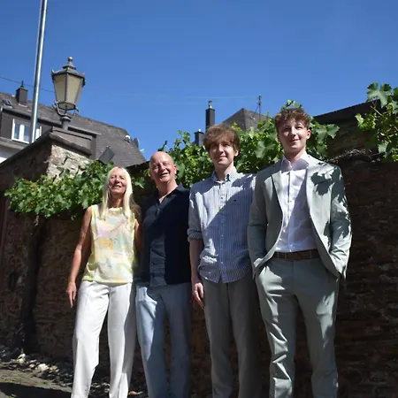Konukevi Landgasthof Zur Sonne *